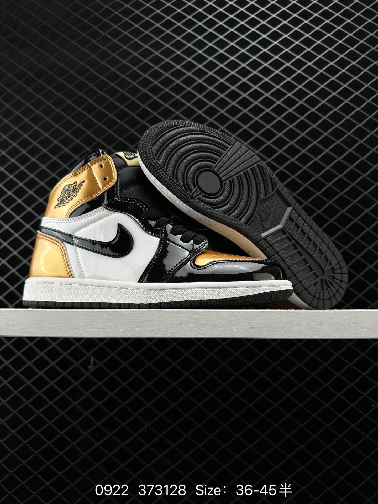 Air Jordan 1 Retro High OG NRG “Gold Toe”